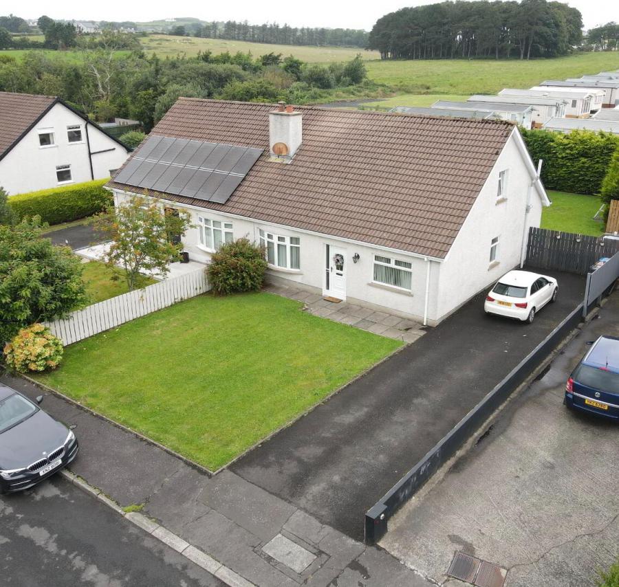 10 Caman Crescent