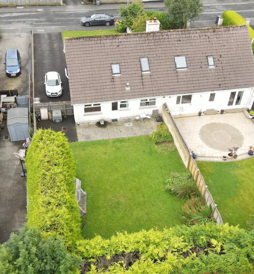 10 Caman Crescent