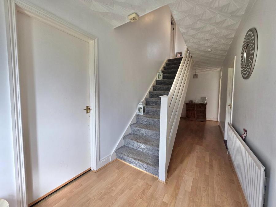 10 Caman Crescent