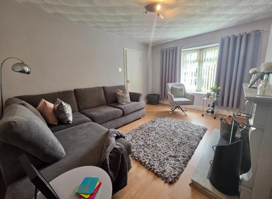 10 Caman Crescent