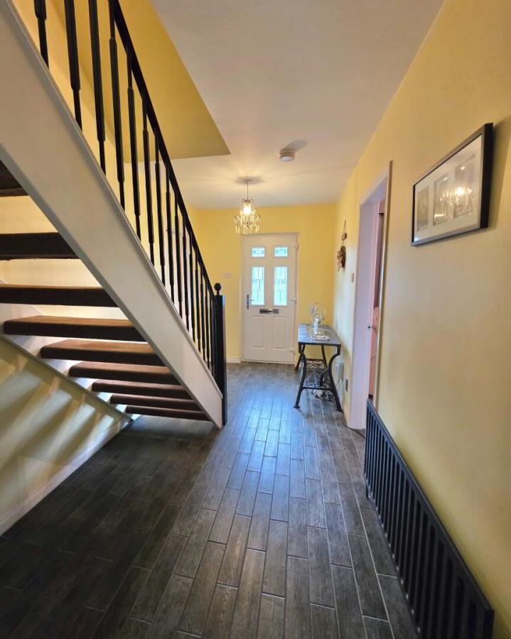 12 Manor Court