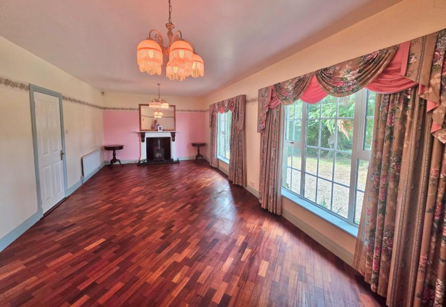 37 Crevolea Road