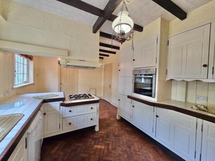 37 Crevolea Road