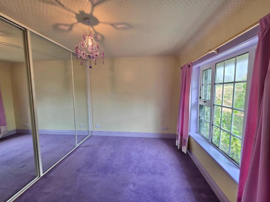 37 Crevolea Road
