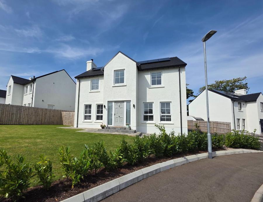 28 The Paddocks