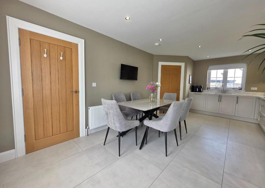 28 The Paddocks