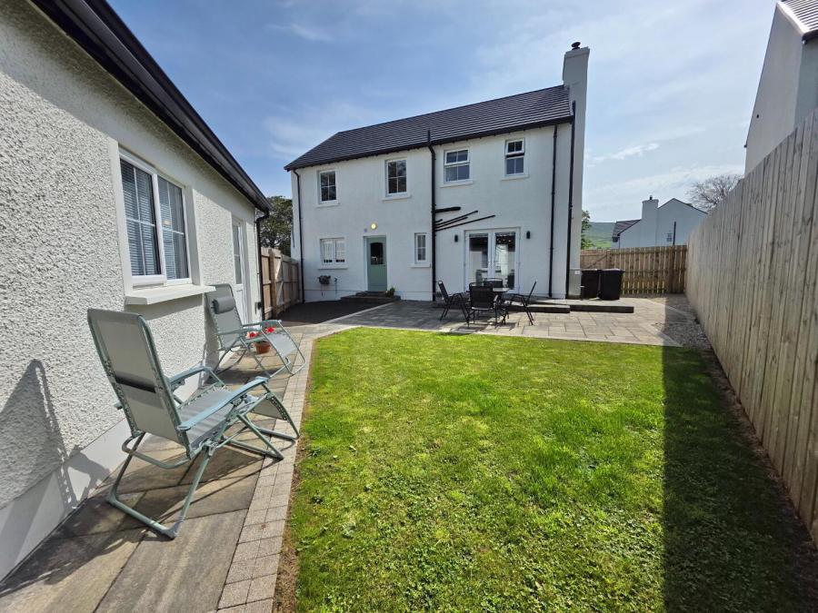 28 The Paddocks