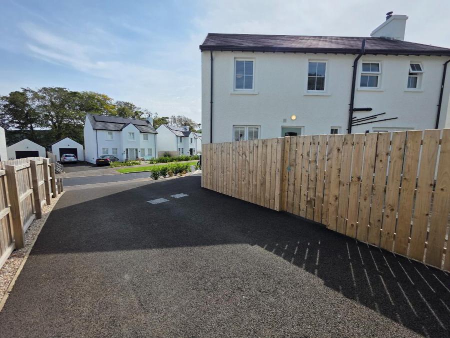 28 The Paddocks