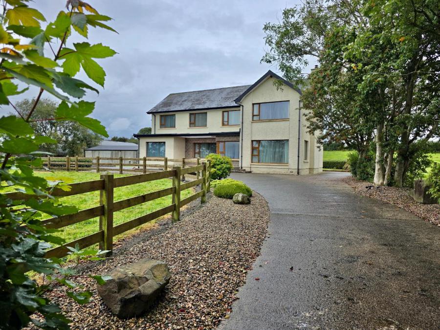 54 Ballykenver Road