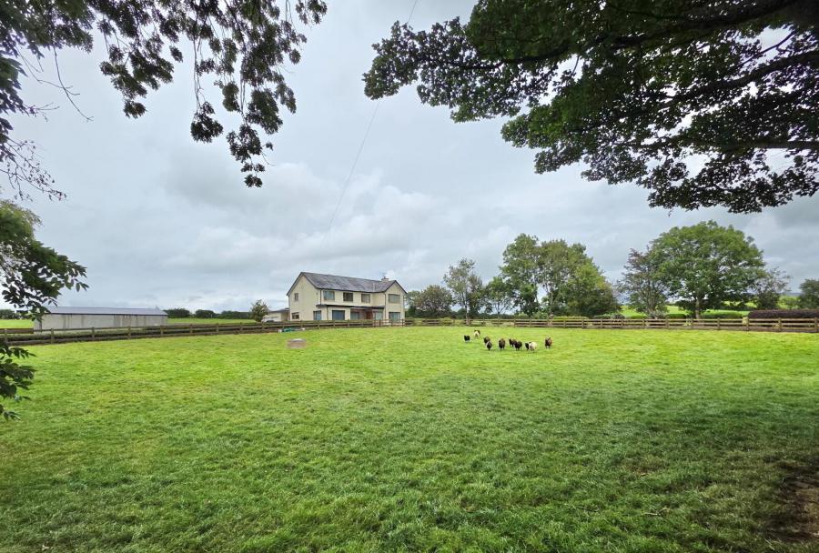 'Mullaghdubh', 54 Ballykenver Road