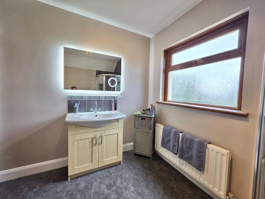 'Mullaghdubh', 54 Ballykenver Road