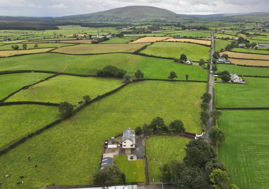 'Mullaghdubh', 54 Ballykenver Road