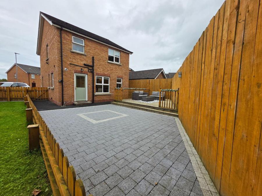25 Bann Meadows