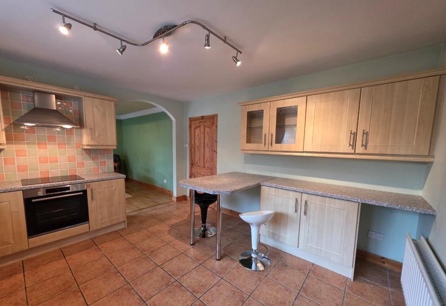 7 Knock Eden Close