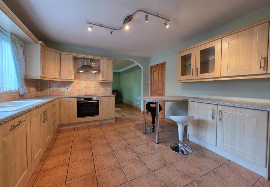 7 Knock Eden Close