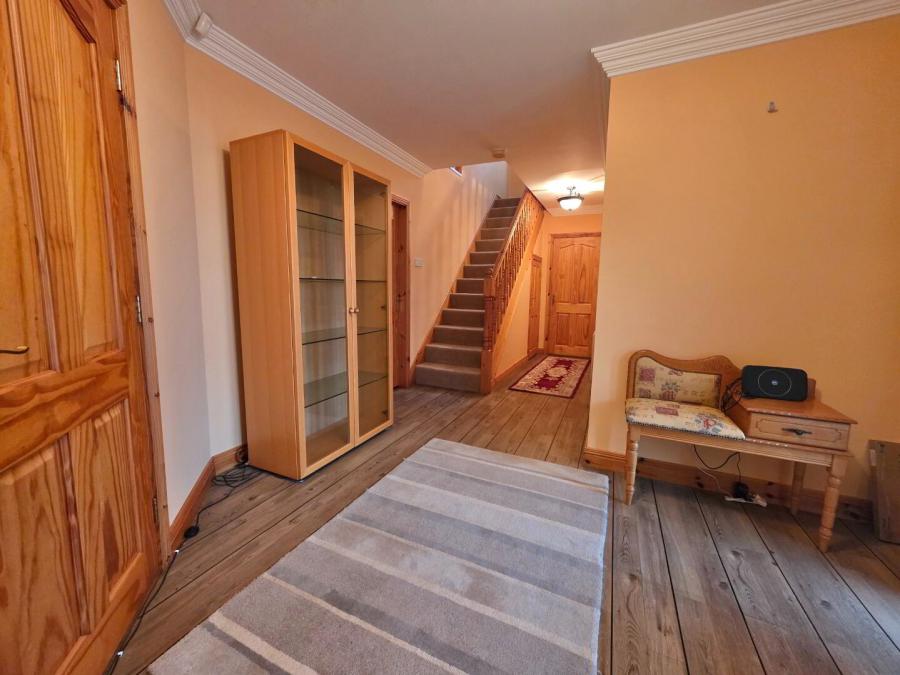 7 Knock Eden Close