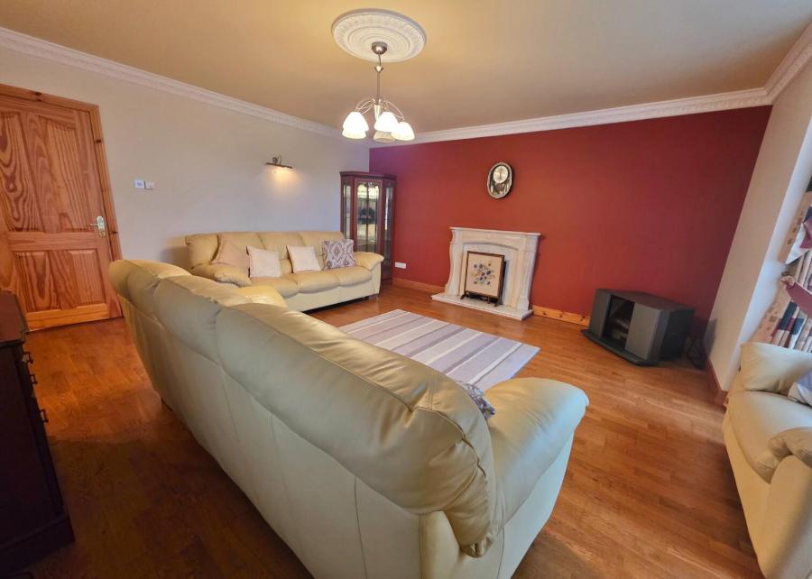7 Knock Eden Close