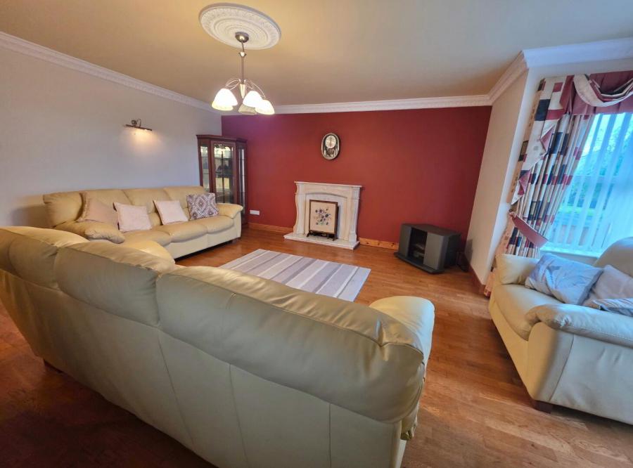 7 Knock Eden Close