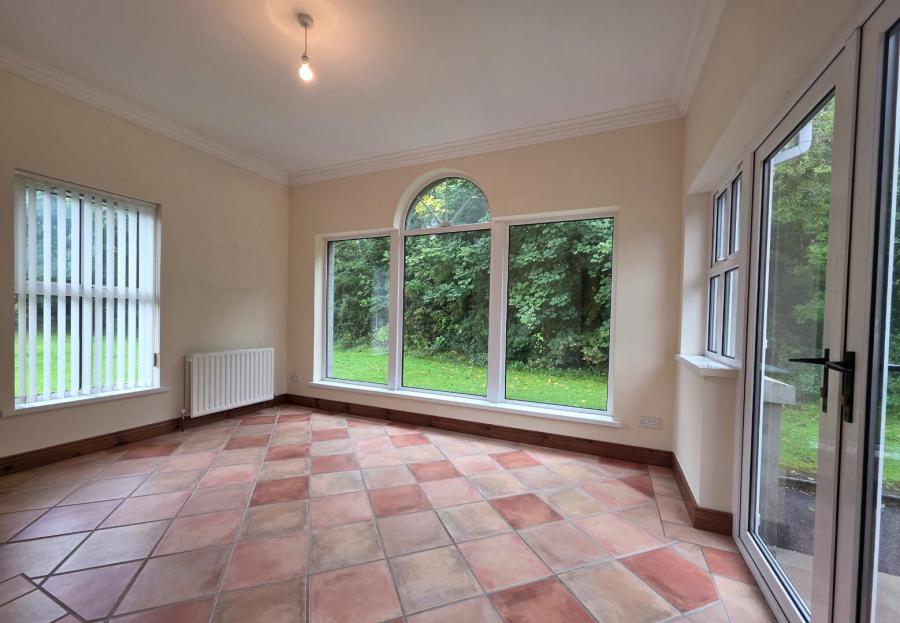 'Blackthorn Cottage', 52 Vow Road