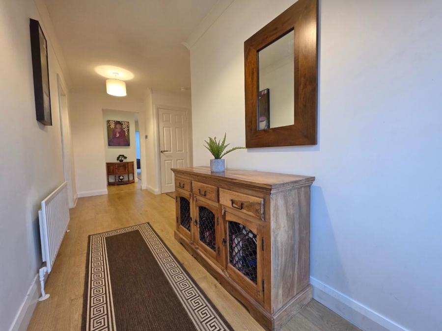 16 Eastburn Crescent