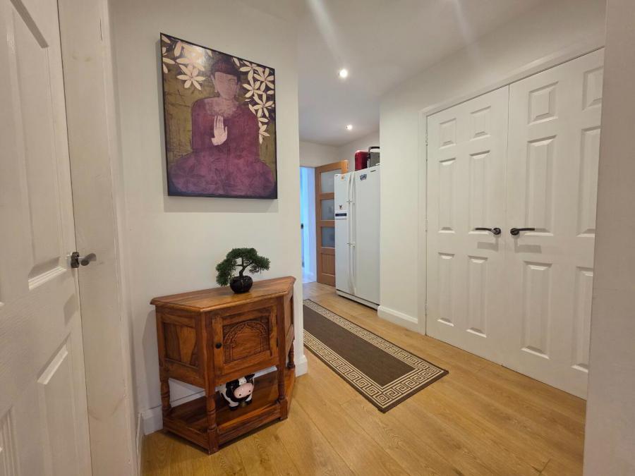 16 Eastburn Crescent