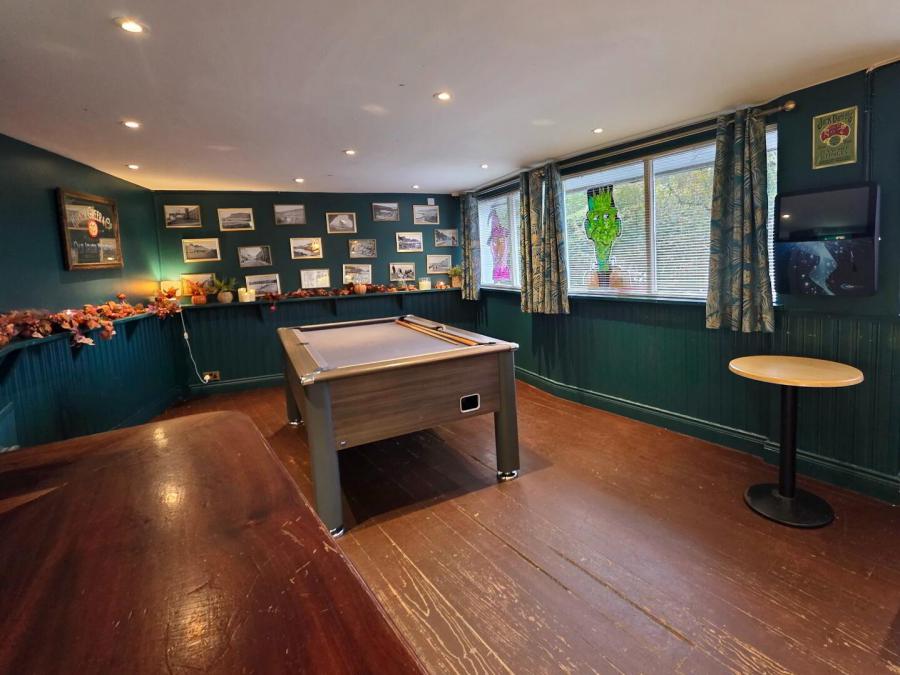 Hunters Bar, 106 Cushendall Road