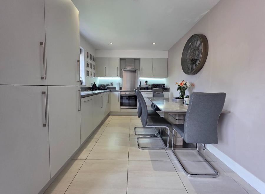 21 Paddock Lane