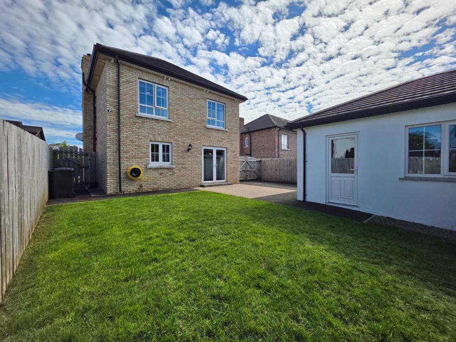 21 Paddock Lane
