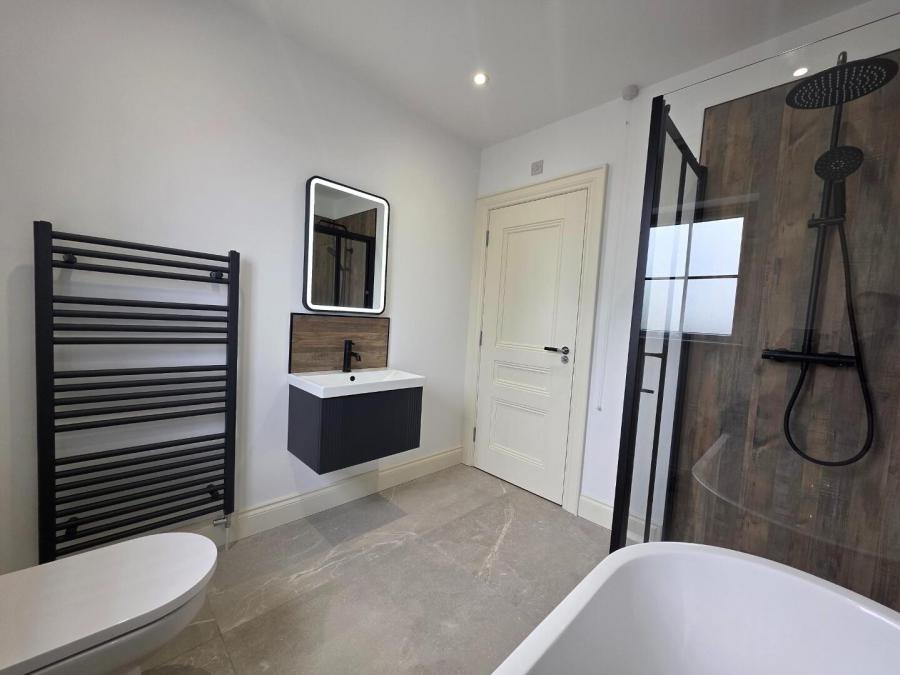 3 Benmore Gate