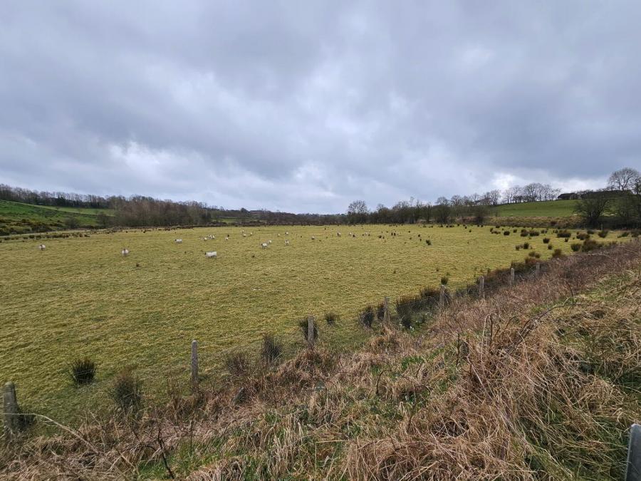 220/250m East Of 10 Glenlough Road