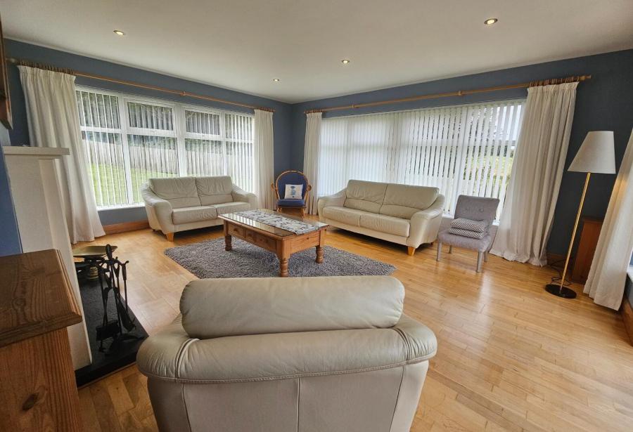 Glebe Manor, 43 Glebe Road