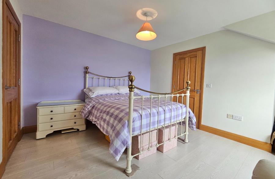Glebe Manor, 43 Glebe Road