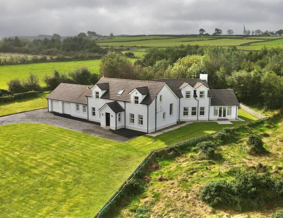 Glebe Manor, 43 Glebe Road