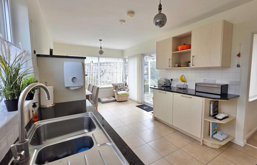 40 Rathlin Road