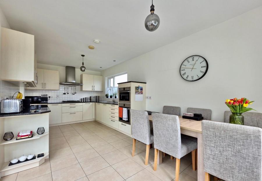 40 Rathlin Road