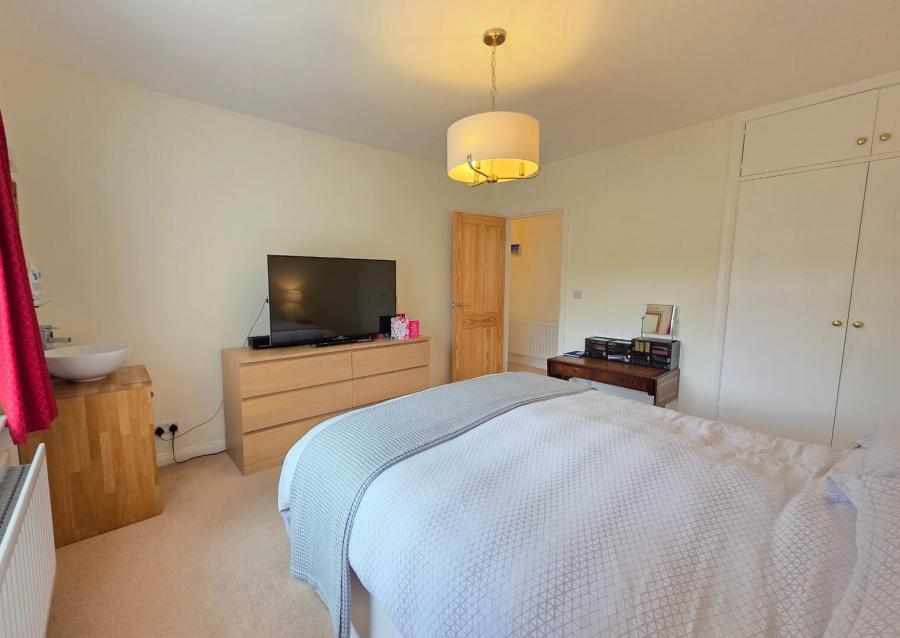 40 Rathlin Road