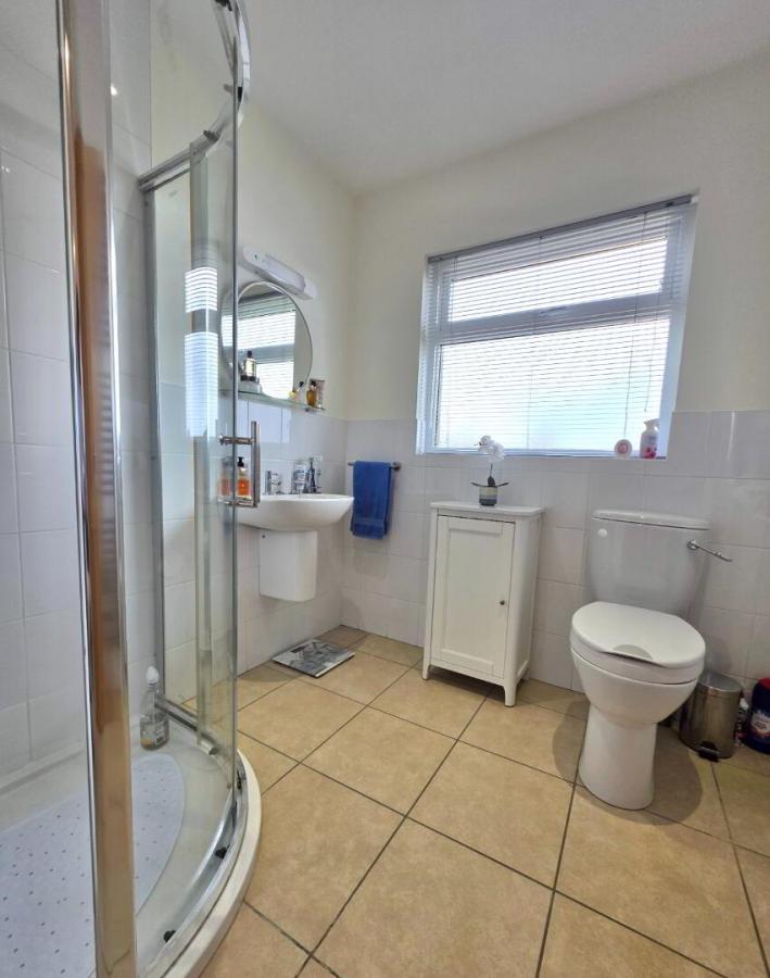 40 Rathlin Road