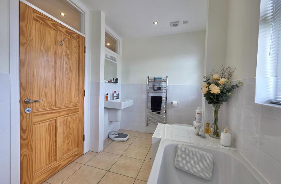 40 Rathlin Road