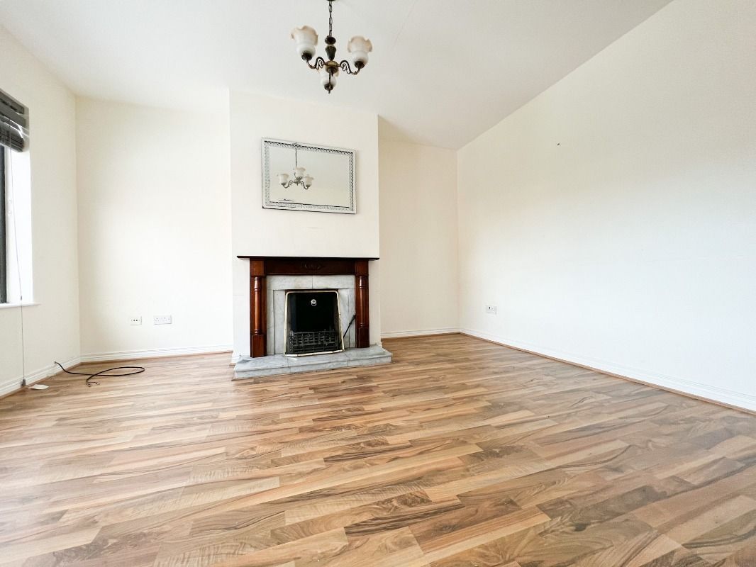 51 Greenpark Manor 51 Greenpark Manor