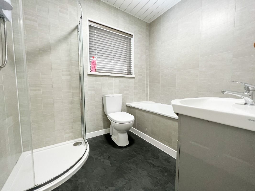 51 Greenpark Manor 51 Greenpark Manor