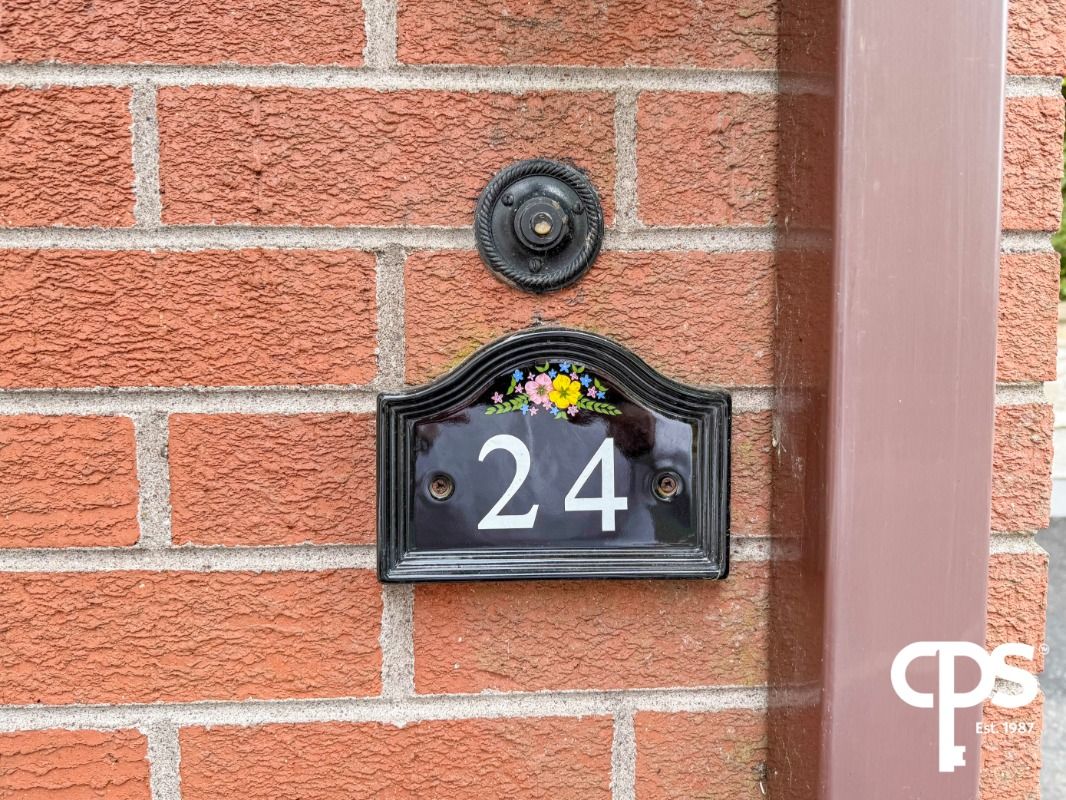 24 Navan Fort Road