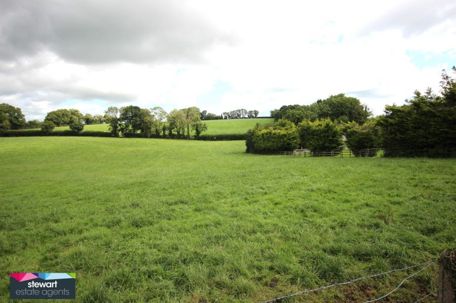 32 Drumnabreeze Road