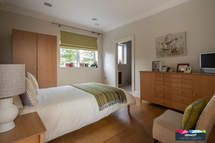 The Croft, 8a Waringfield Park