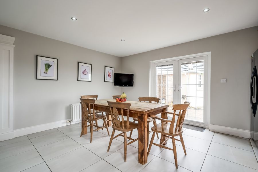 5 Damhead Road
