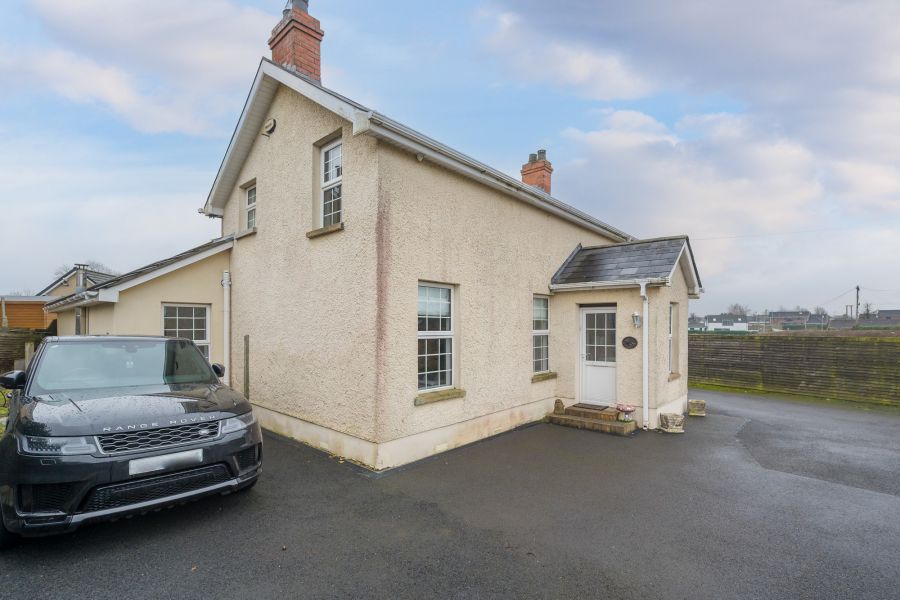 5 Damhead Road