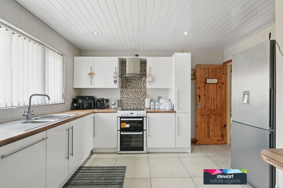 3 Edenview Way