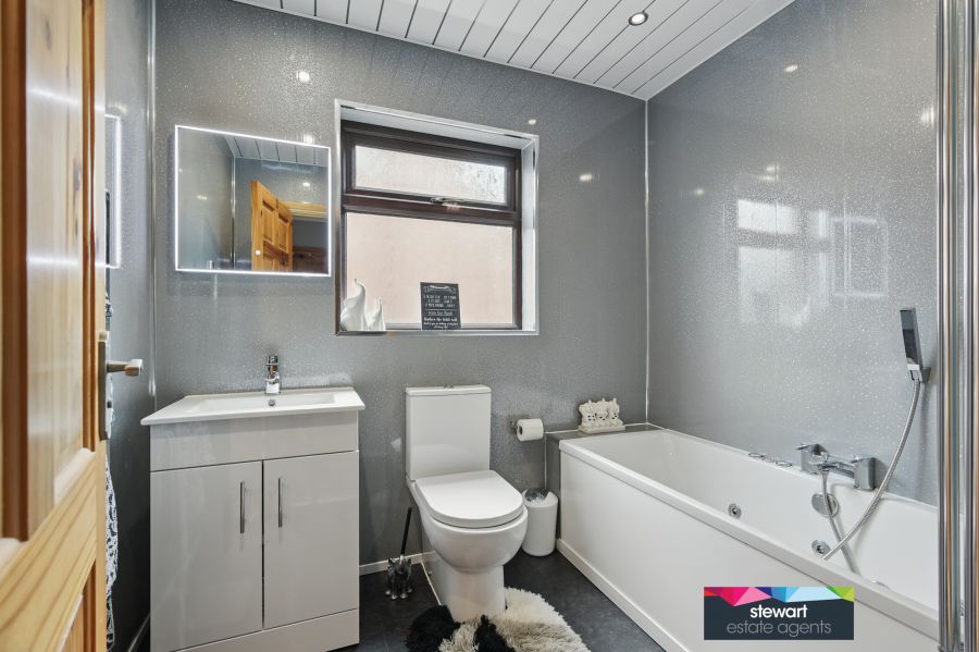 3 Edenview Way