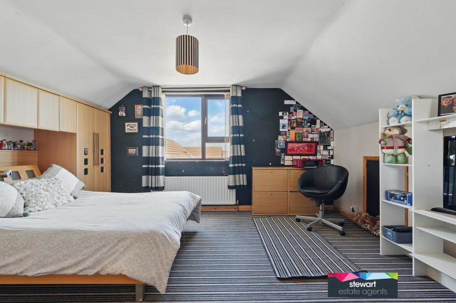 3 Edenview Way