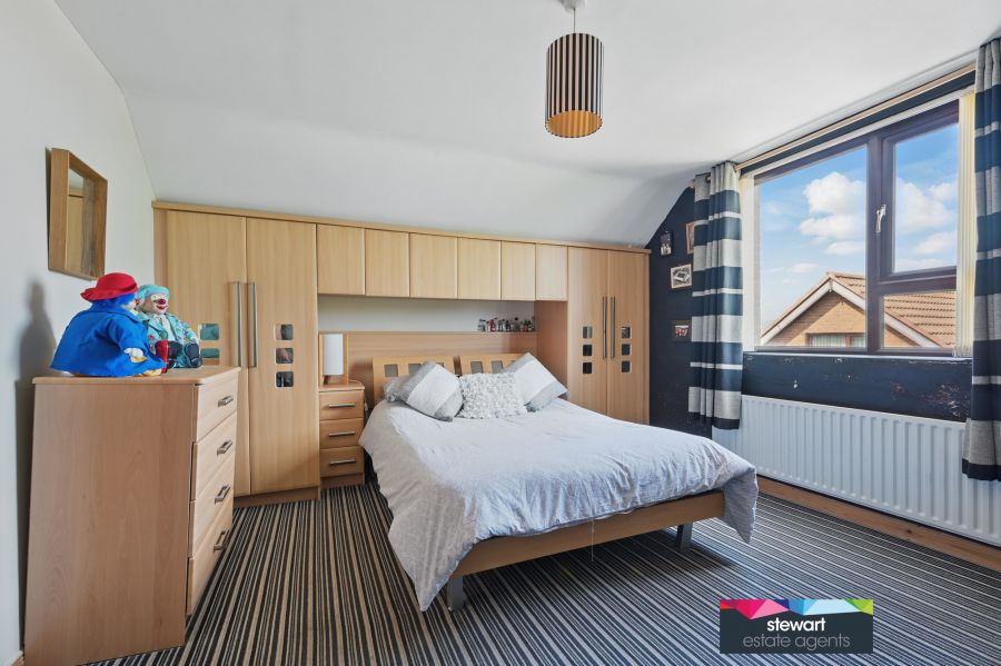 3 Edenview Way