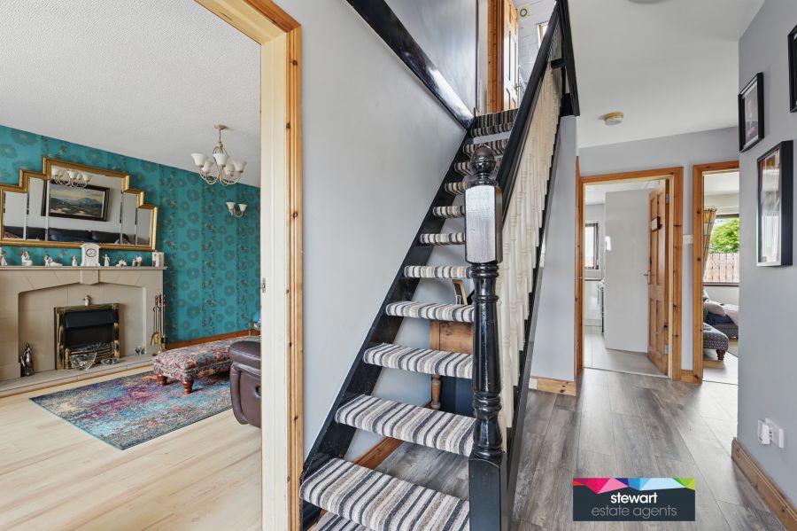 3 Edenview Way